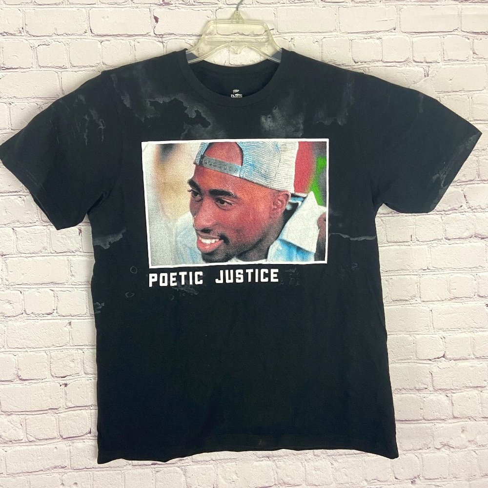 Poetic Justice Men's Black Short Sleeve and Crewneck Graph Tee. Size Large
